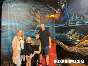 HAUNTED PIRATE SHIPWRECK 2023-12-16 2851