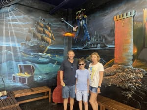 HAUNTED PIRATE SHIPWRECK 2022-8-15 2310