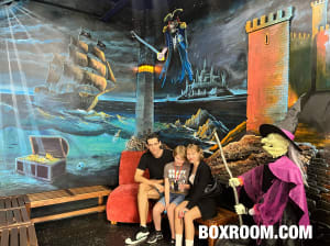 MERLIN'S WIZARDING ACADEMY 2022-12-11 2505