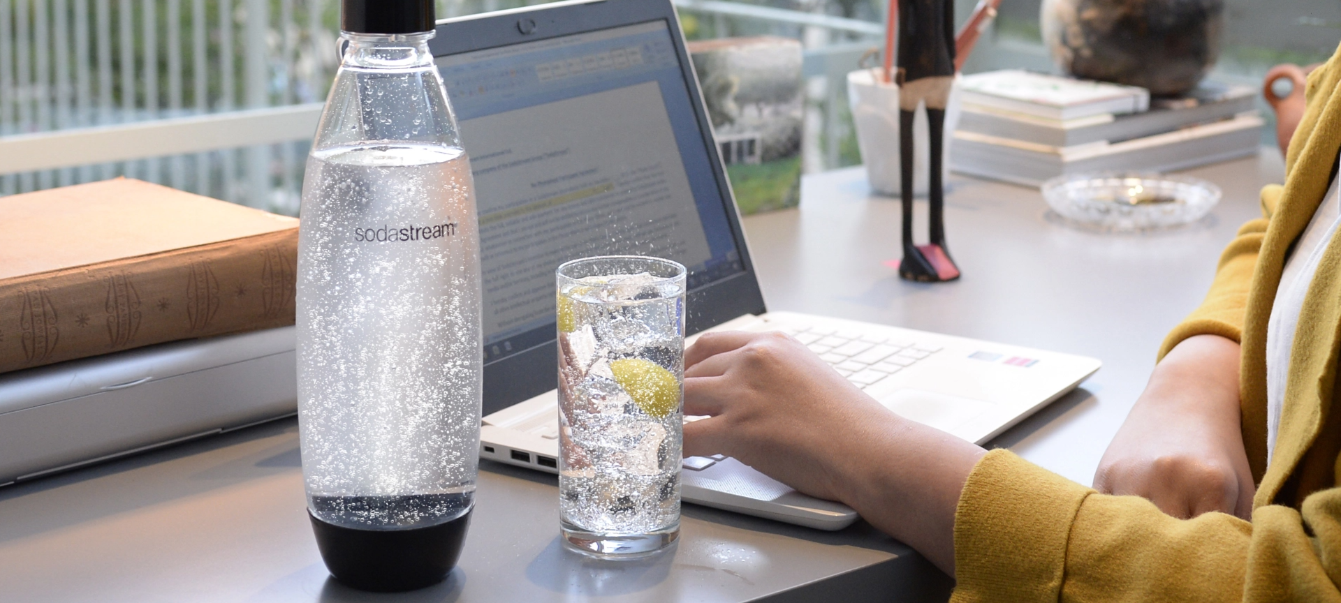 sodastream ファミリーパック Fuel your day with SodaStream Classics Xstream Energy! This