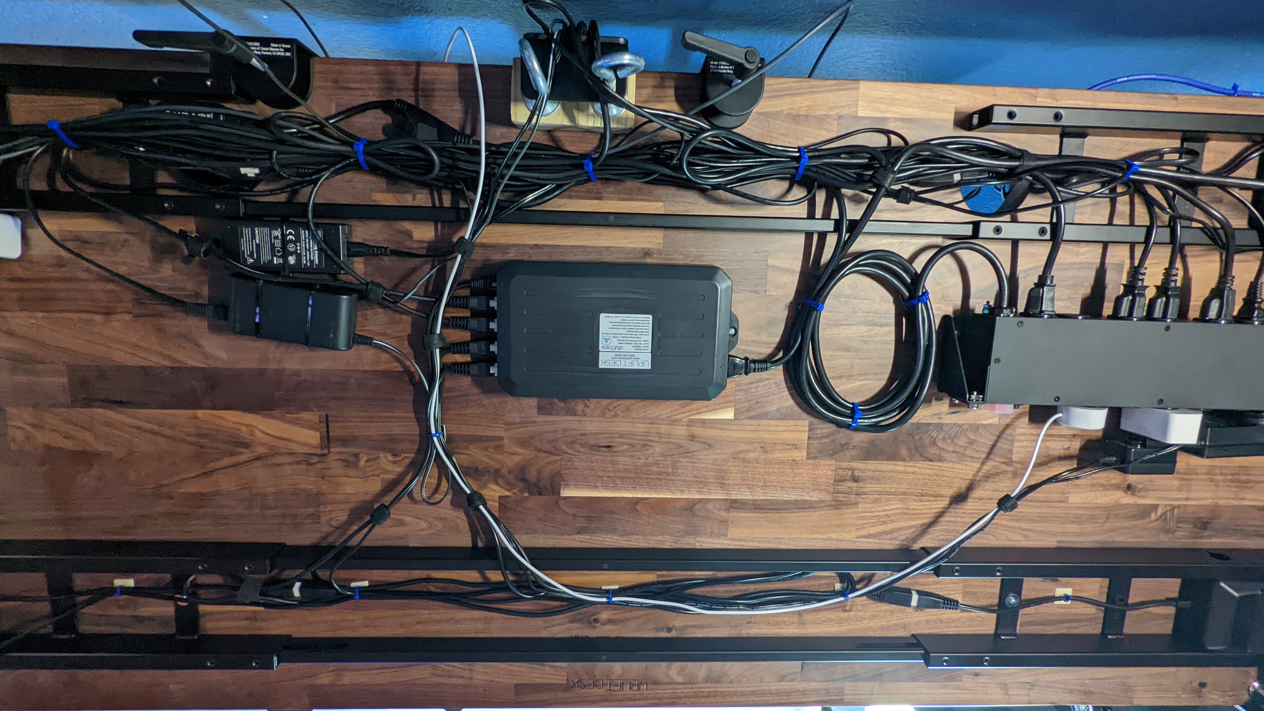 Best Cable Management Ideas for a Standing Desk – Progressive Desk