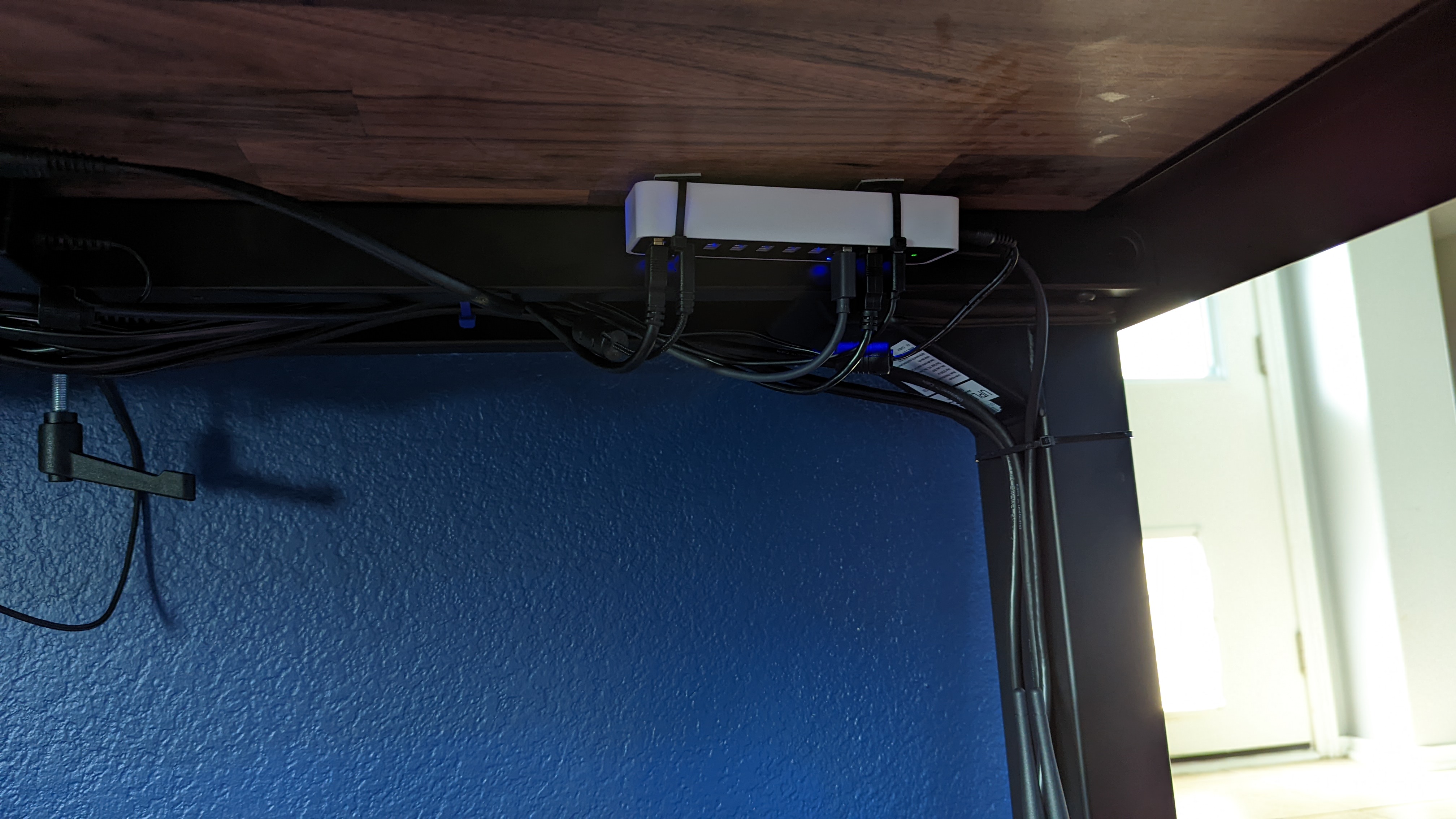 How to cable manage a PC: Cable Management Tips