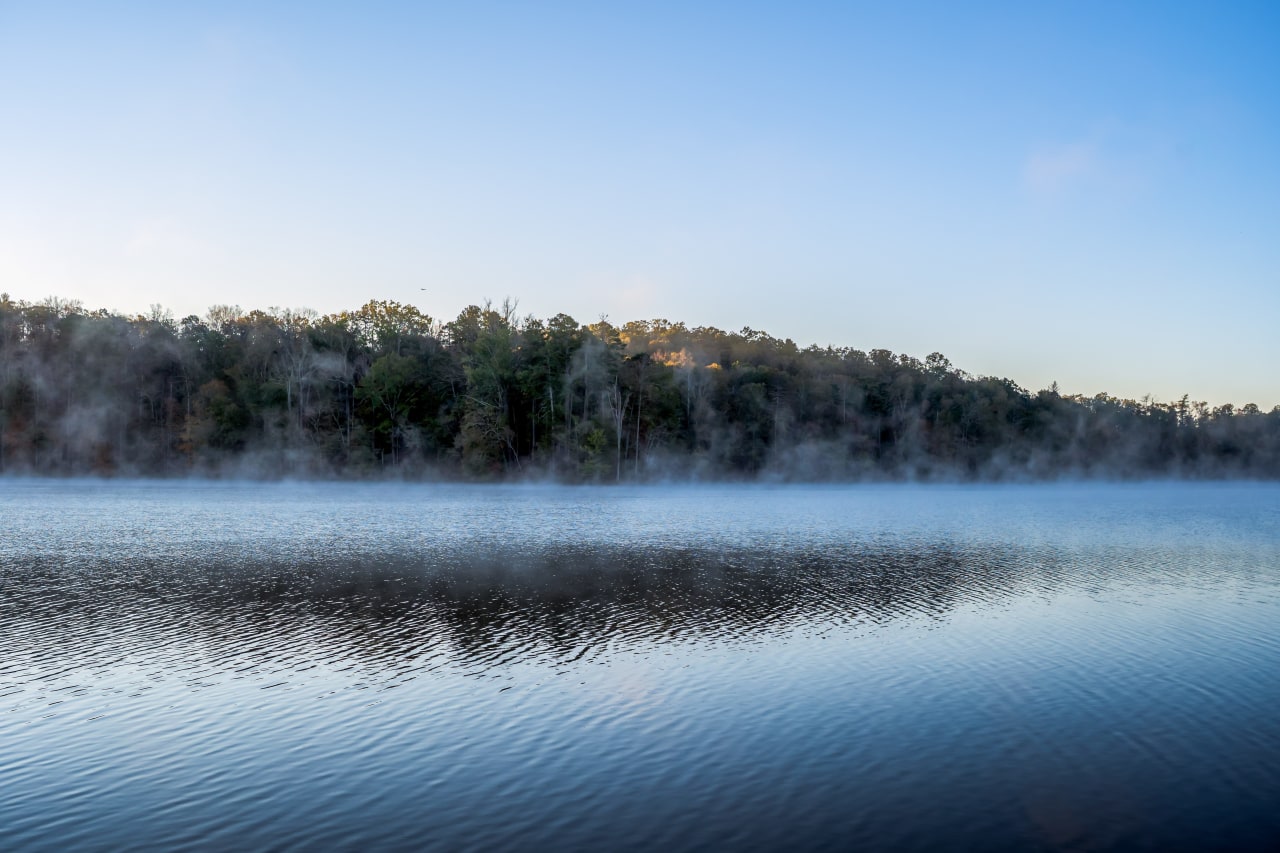 Lake Issaqueena morning fog 3