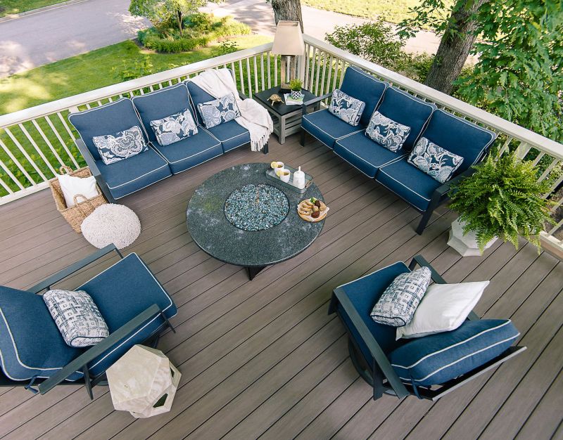 Capped Composite decking with aluminum railing and Castelle Outdoor Furniture