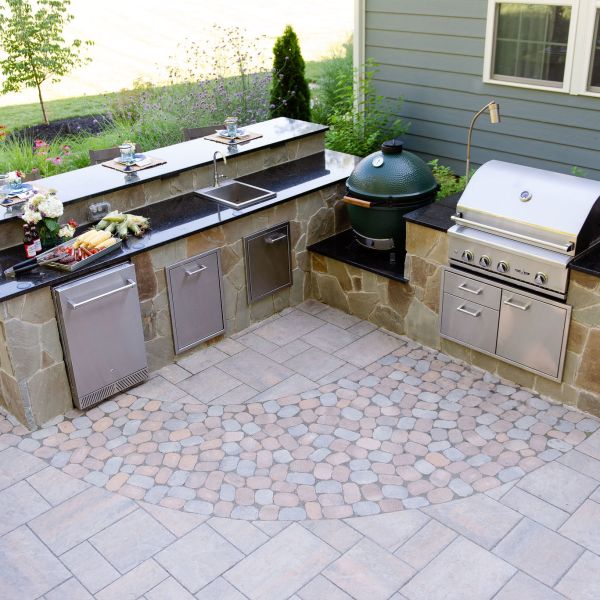 Outdoor Kitchen