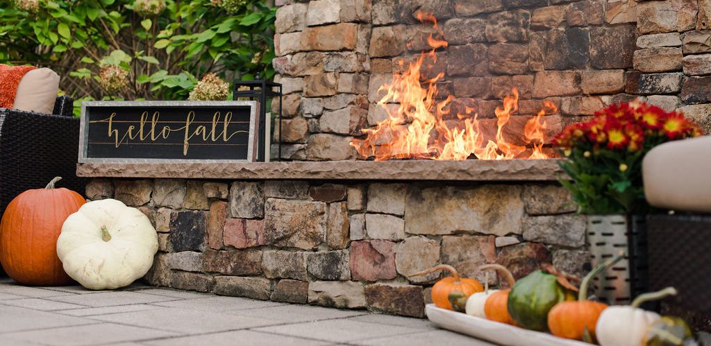 Designing an Outdoor Living Space for Fall Enjoyment