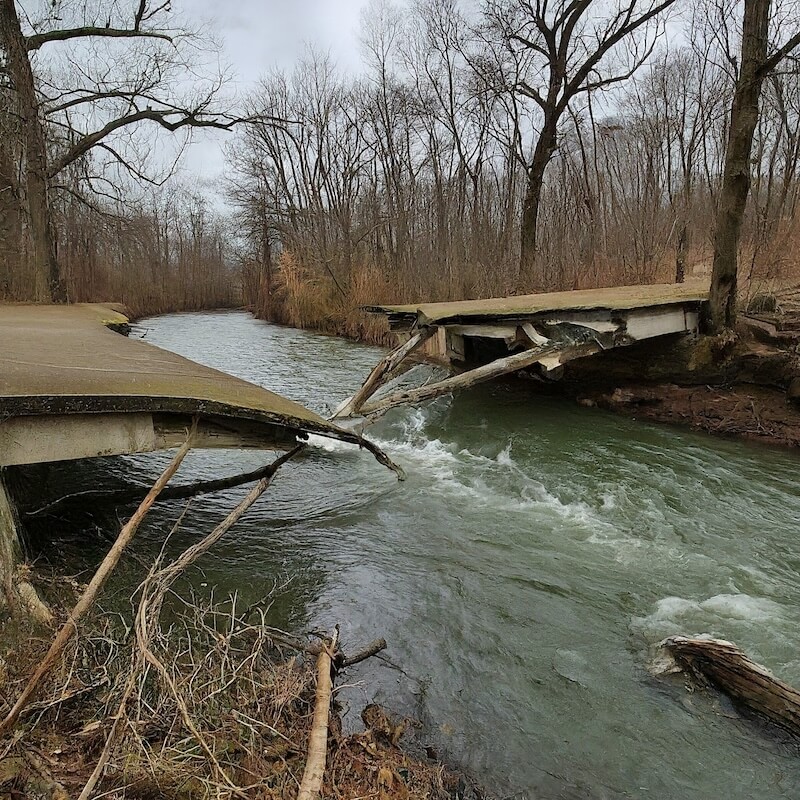 Blocker: A collapsed bridge over a river