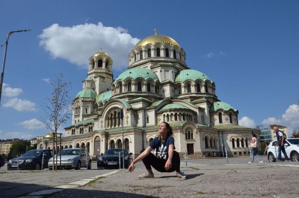 Při solo cestování vás nemá kdo fotit - ale s tím si taky snadno poradíte.
