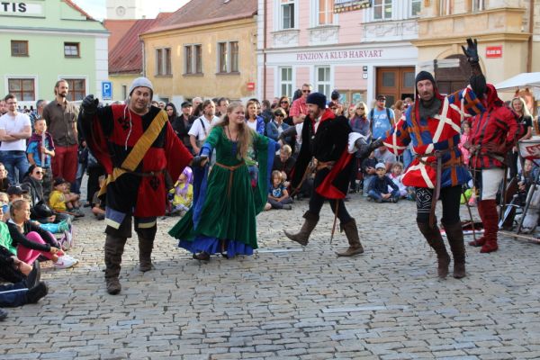 Malí, velcí, všichni sledovali historická vystoupení.