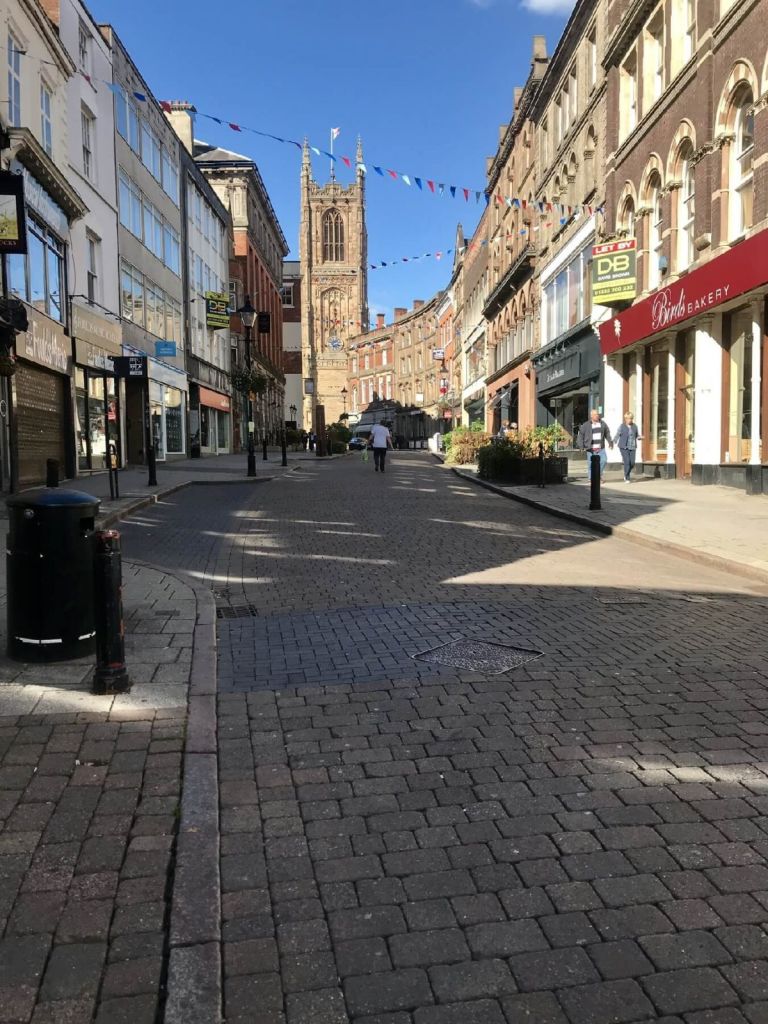 Malebné centrum Derby.