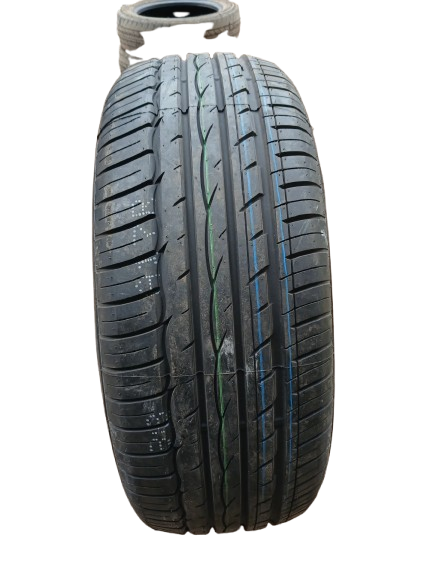 Comforser 215/50r17 95w tyre