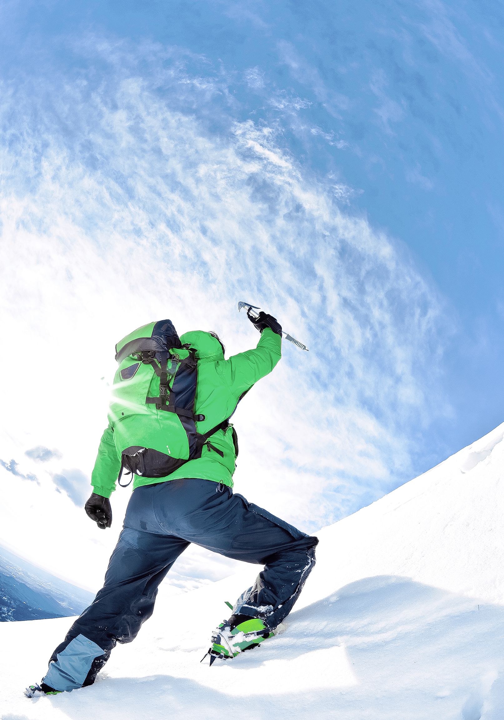 Mann i fjellet gr├©nn jakke