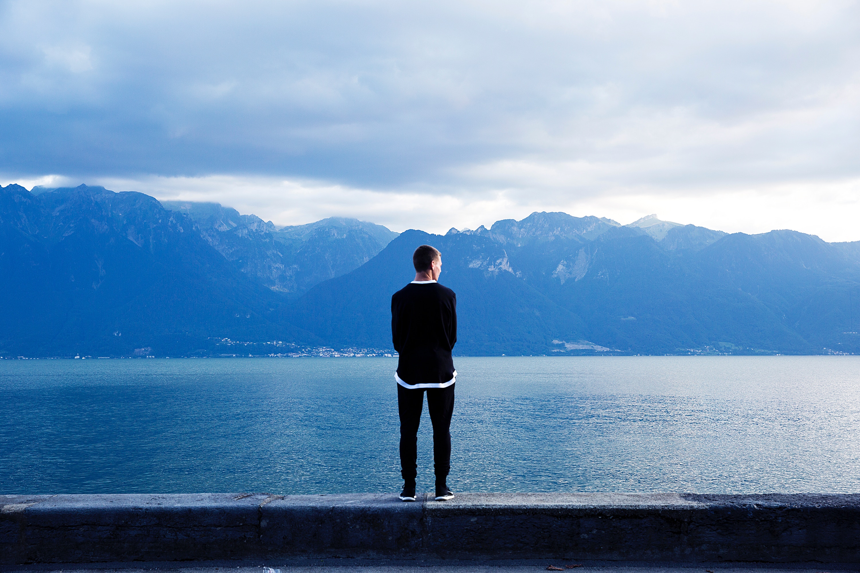 joshua-earle-448-unsplash
