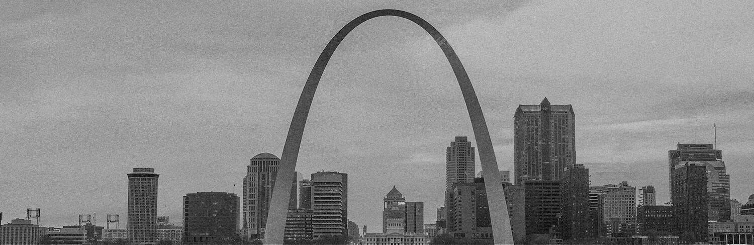 black and white panorama of Gateway Arch in St. Louis, MO