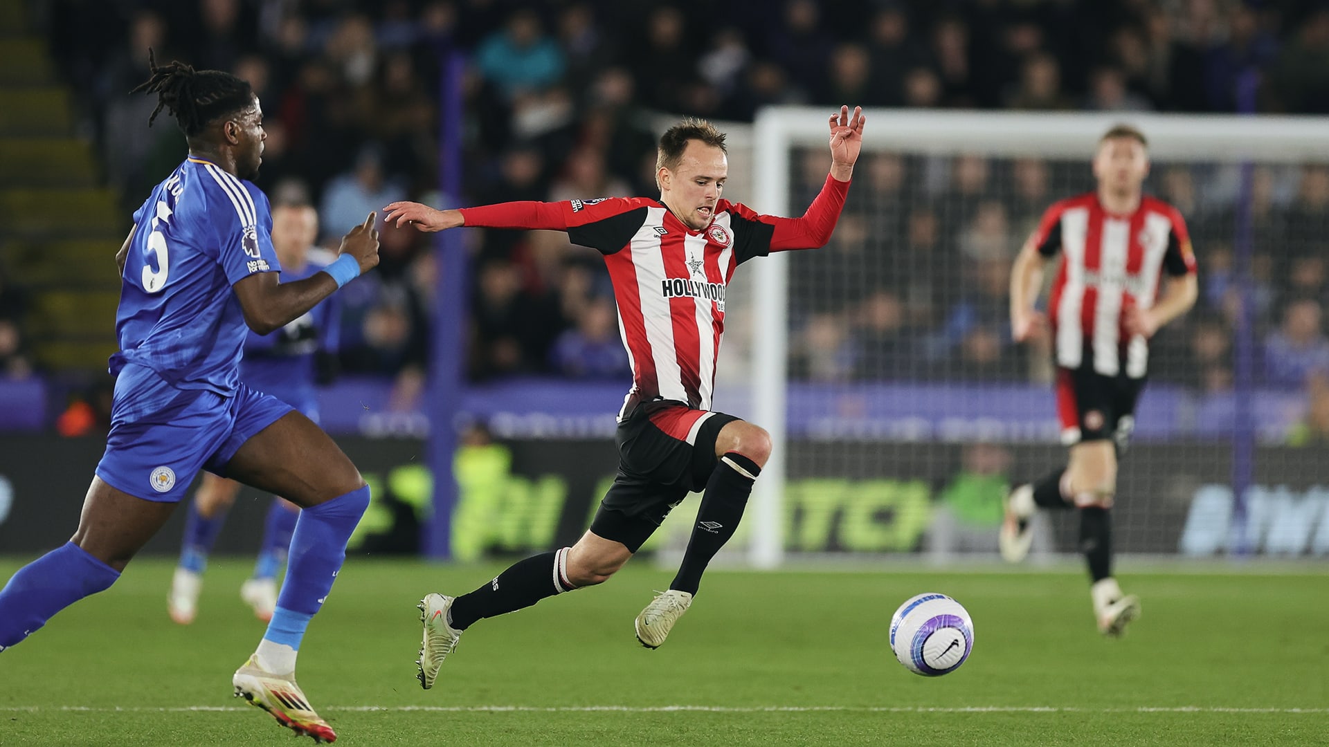 Mikkel Damsgaard v Leicester