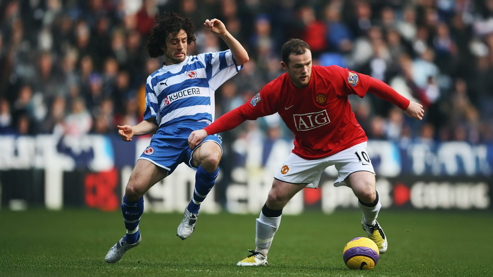 Stephen Hunt v Wayne Rooney (Reading v Man Utd)