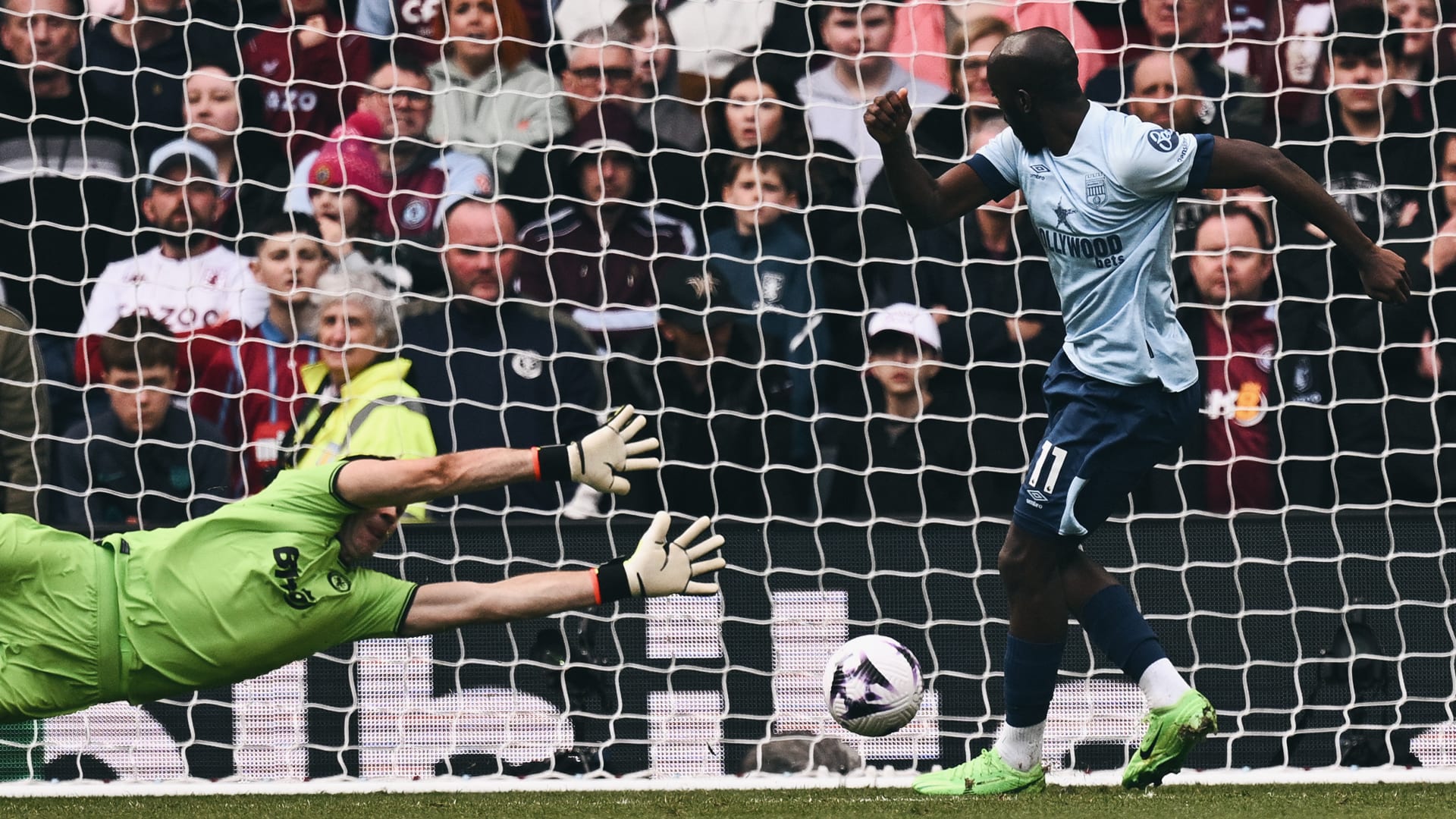 Aston Villa v Brentford second half 