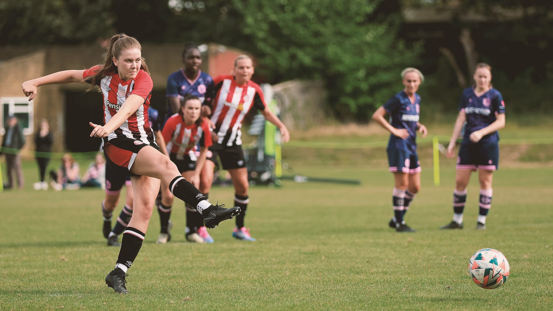 Chloe Logie v Dulwich Hamlet Reserves