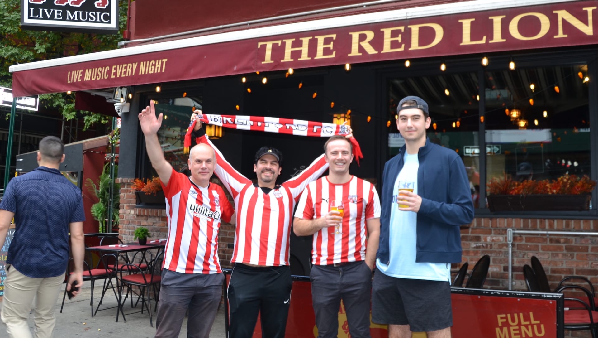 NYC fan club Red Lion
