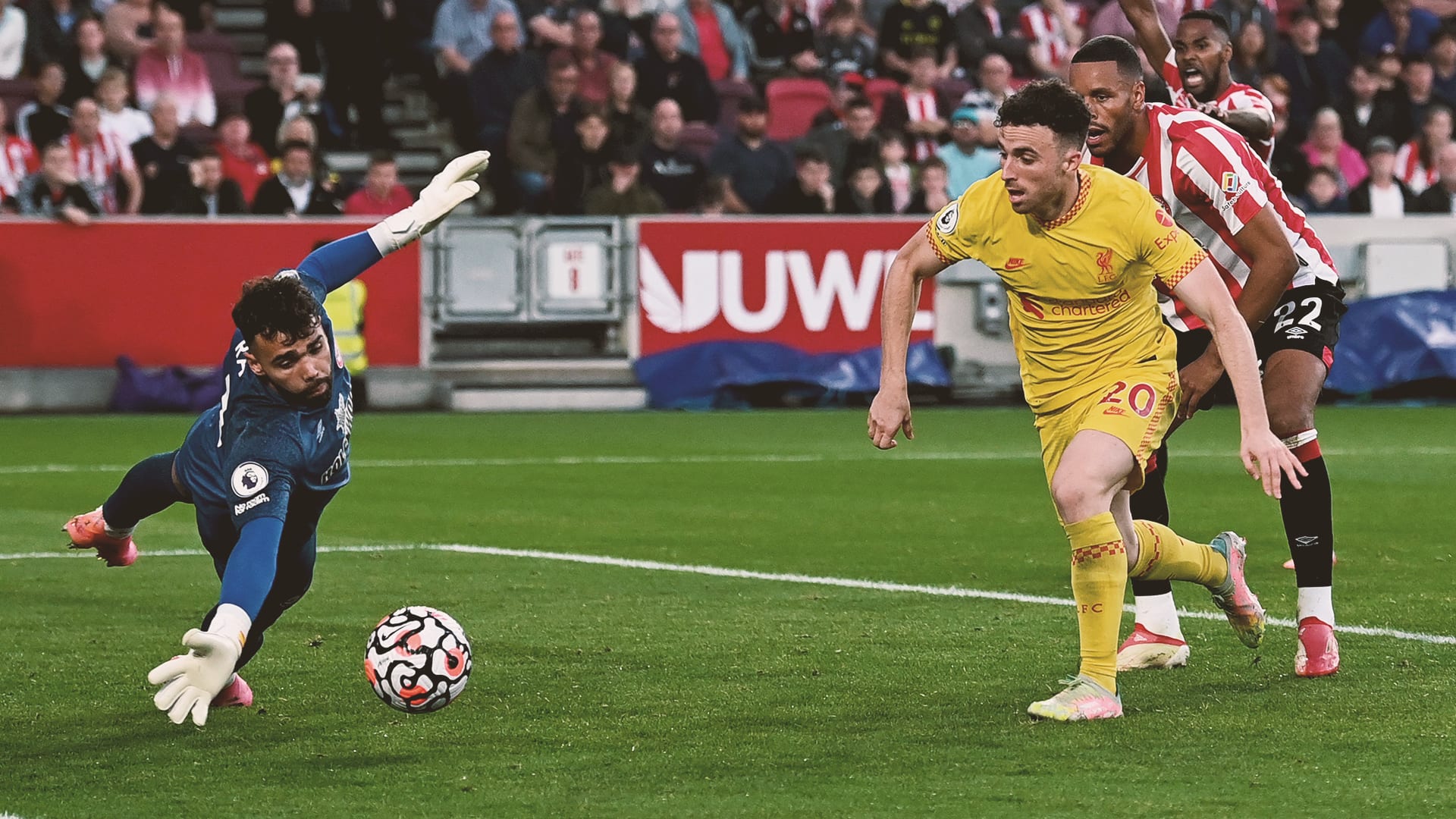 Raya save v Liverpool 