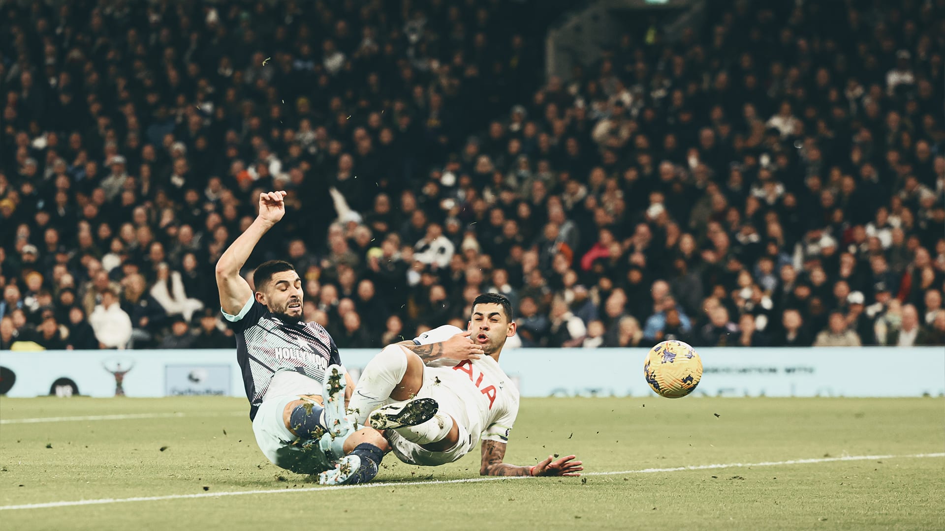 Maupay v Spurs 