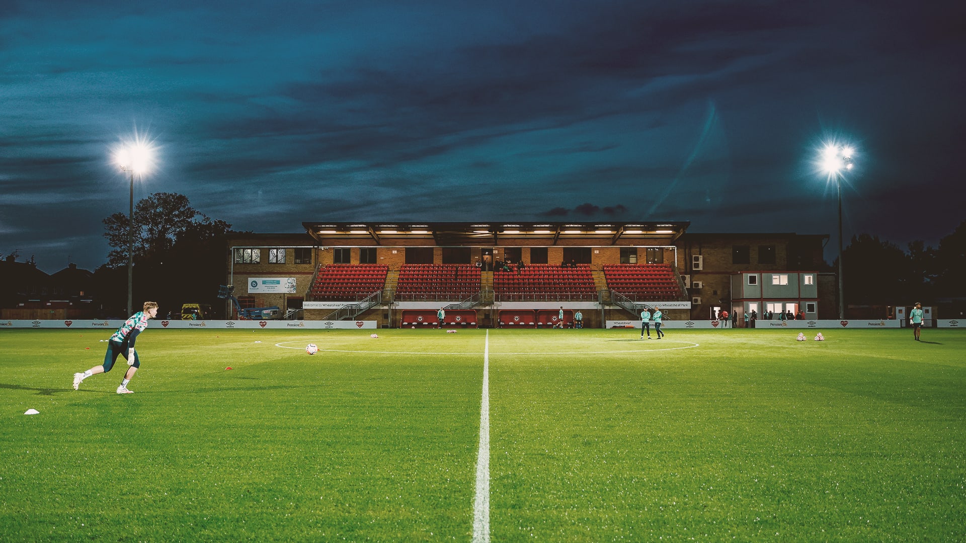 Wheatsheaf Park stand