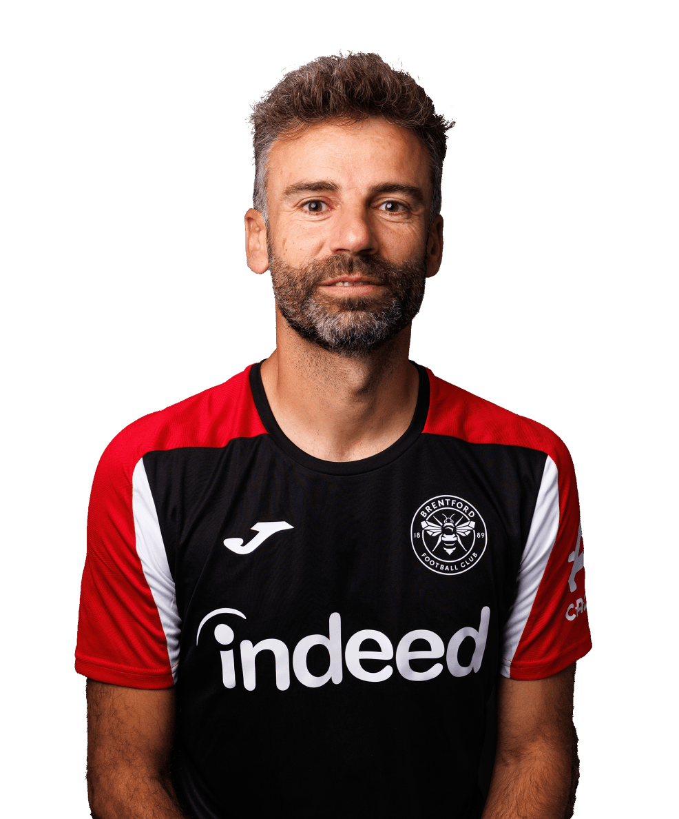 Staff_Profiles_-_Manu_Soleto_Headshot_t0fgwp