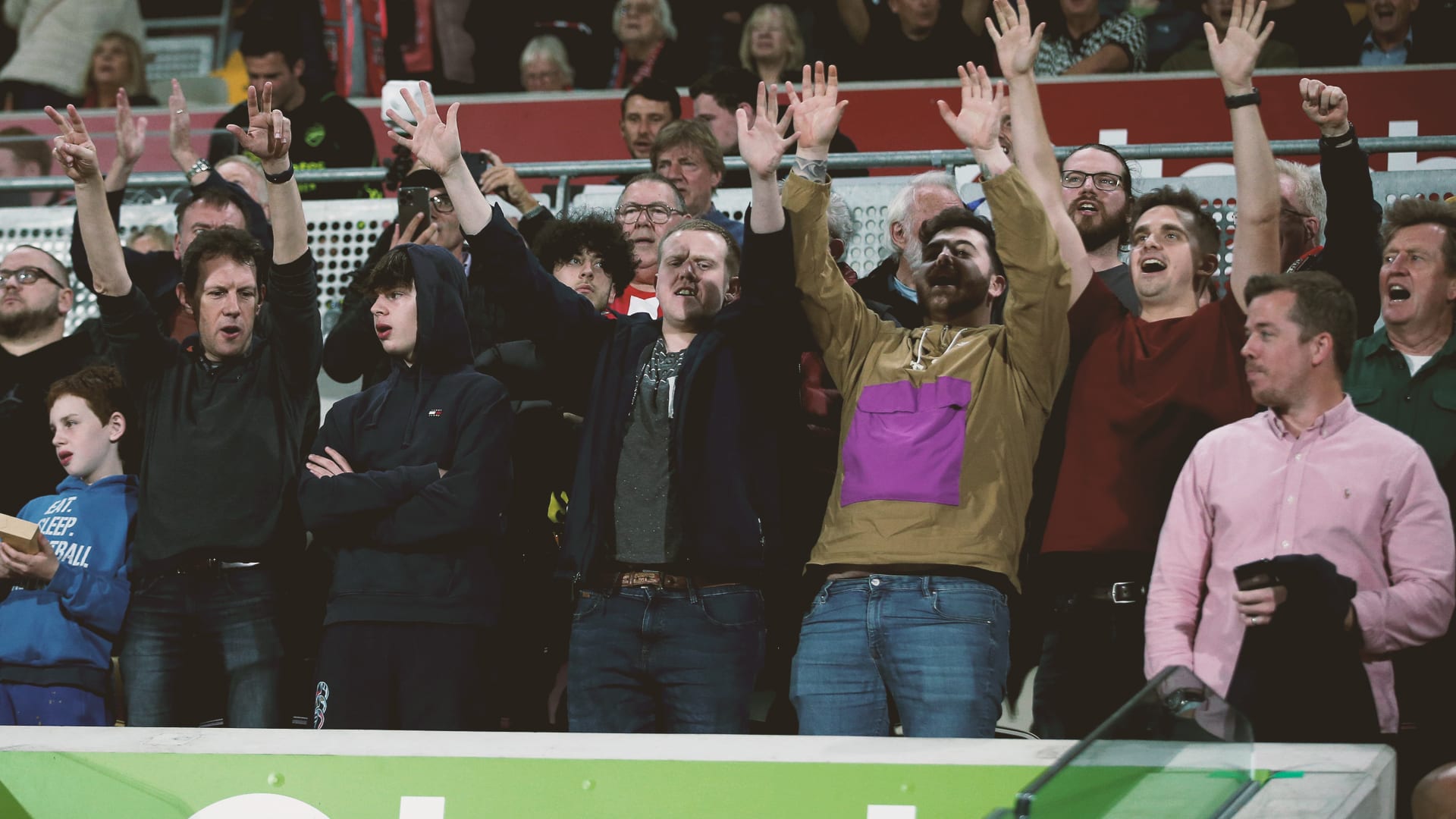 fans in crowd