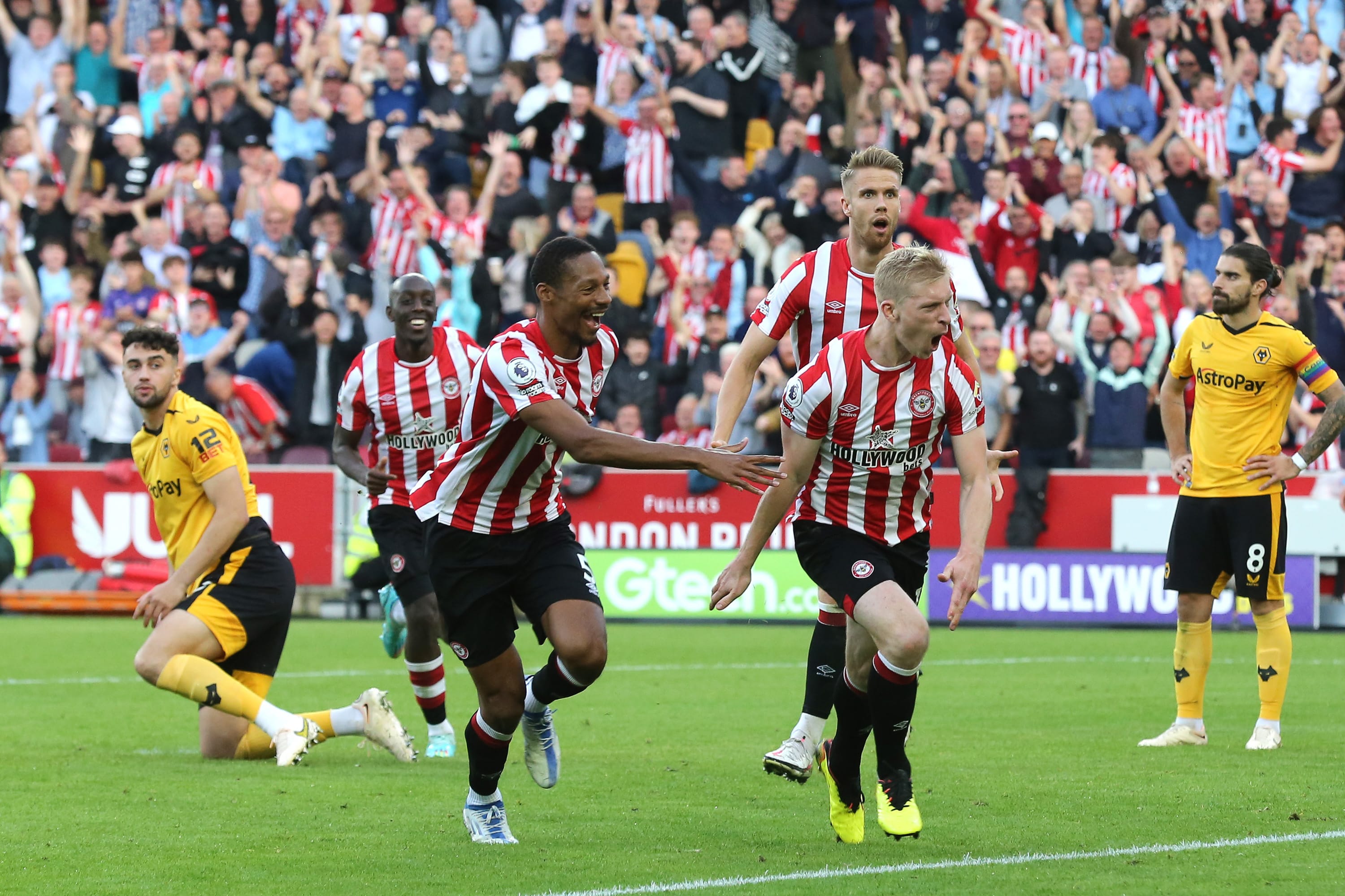 Ben_Mee_goal_celebration_wolves