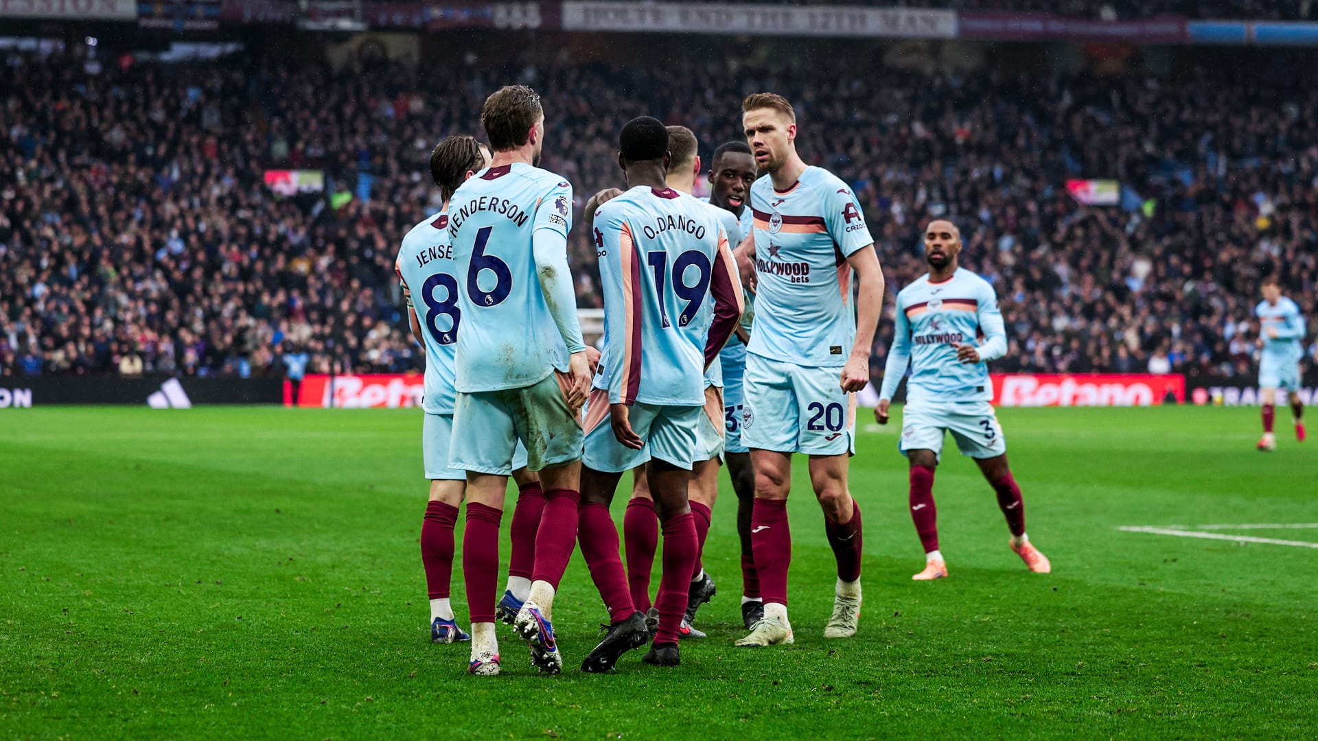 Brentford cele v Aston Villa