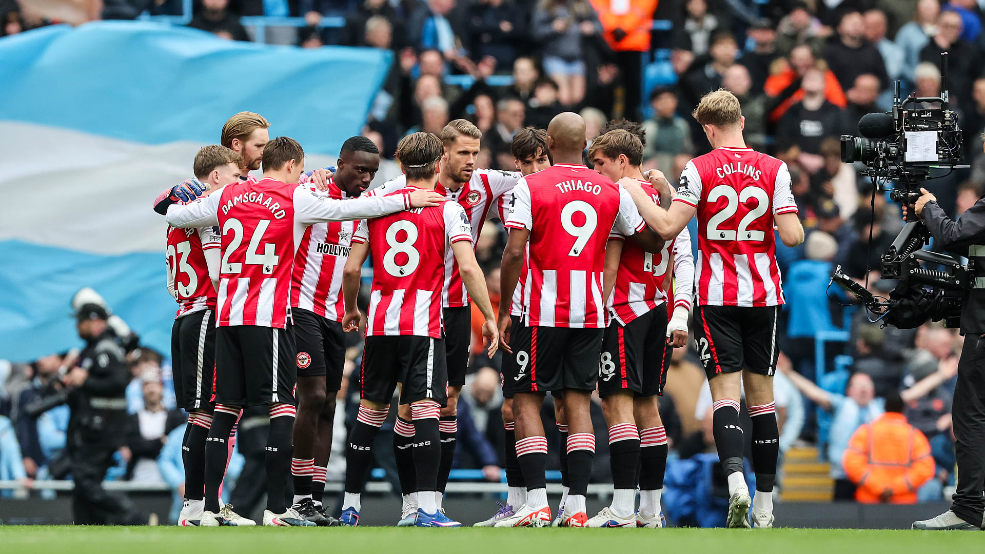 Brentford huddle pre-Man City
