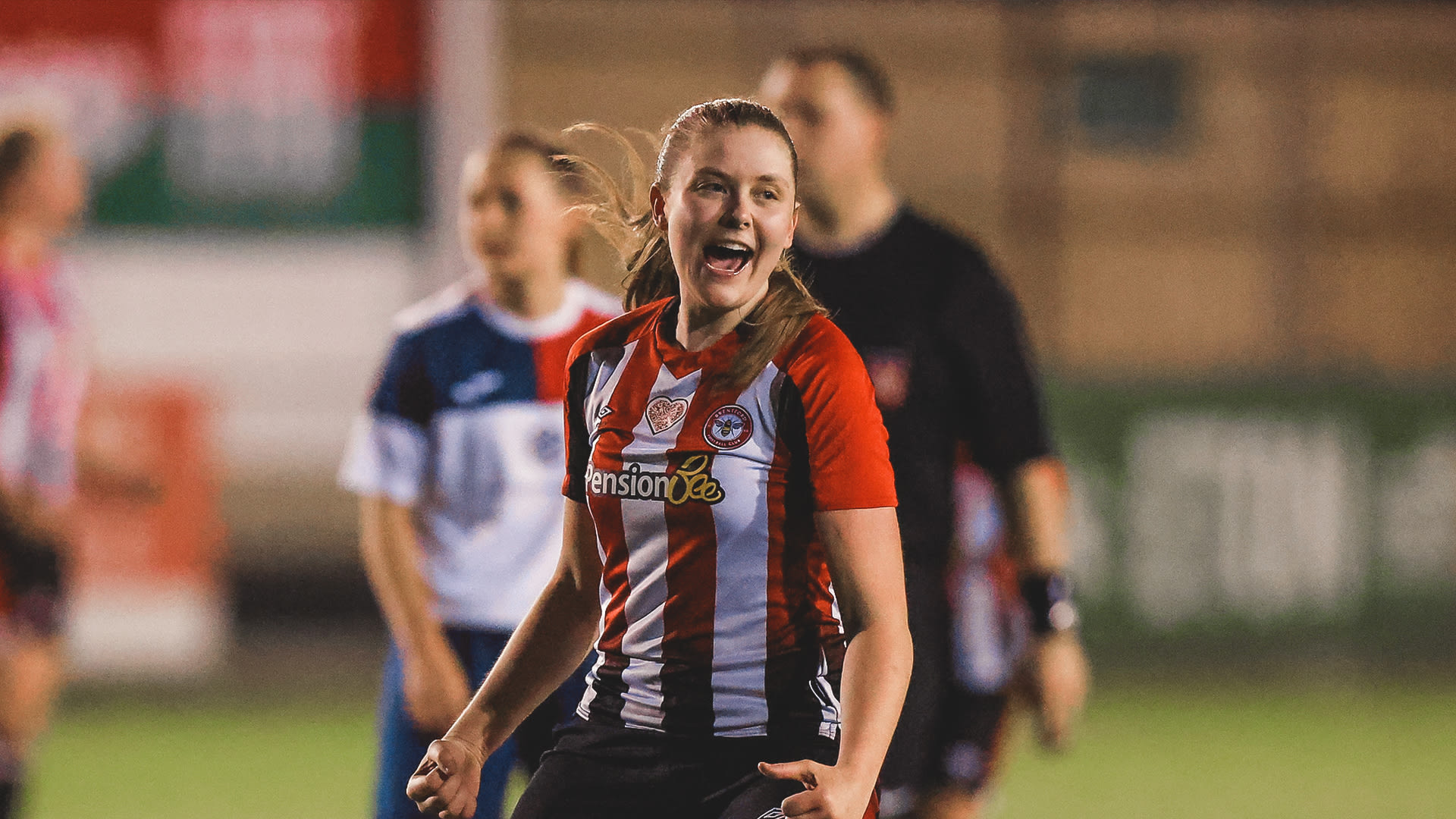Chloe Logie hero