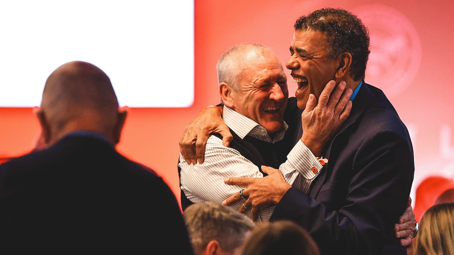 Chris_Kamara_Terry_2__wiywkb