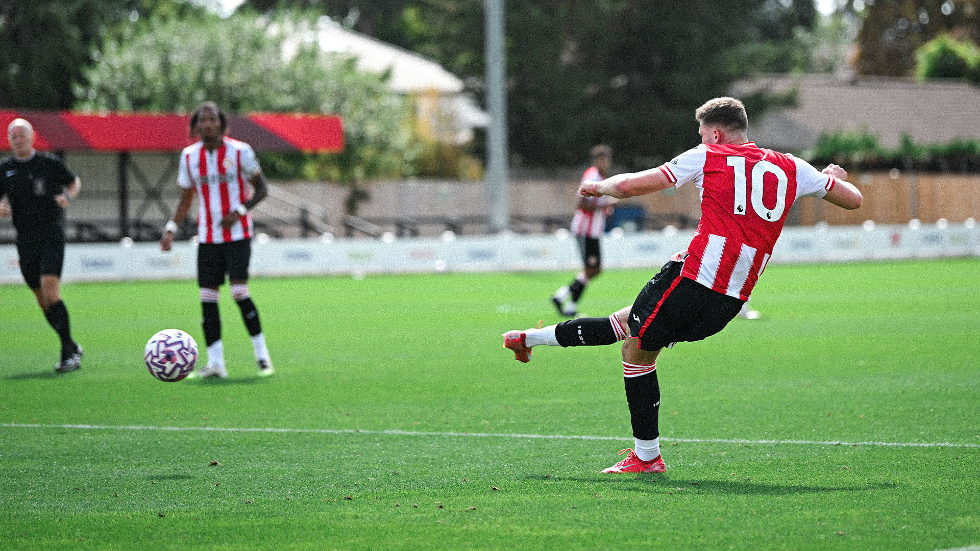 Ethan_Laidlaw_v_Sheffield_United_jrb1pe