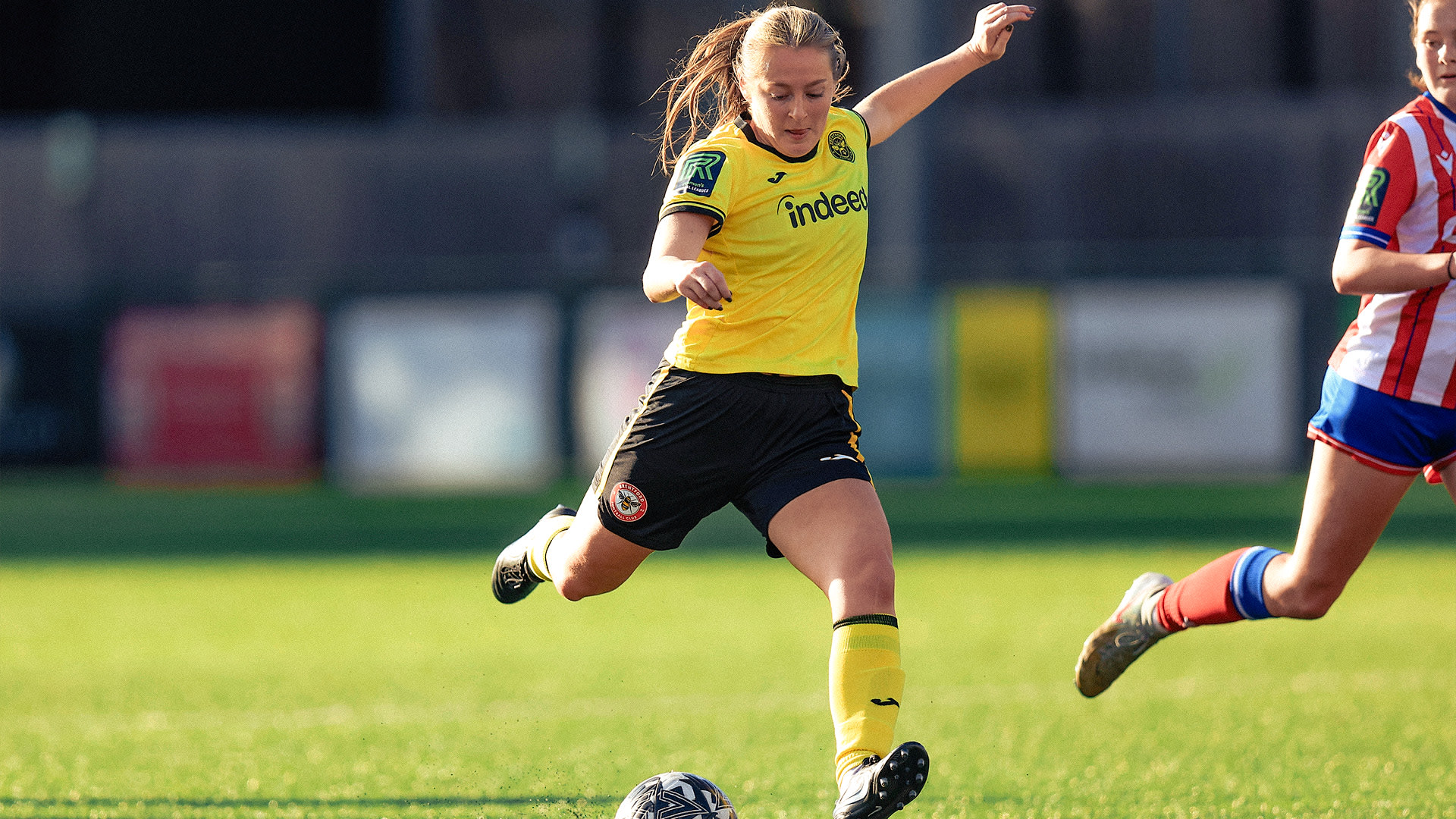Katie Gilligan v Dorking Wanderers