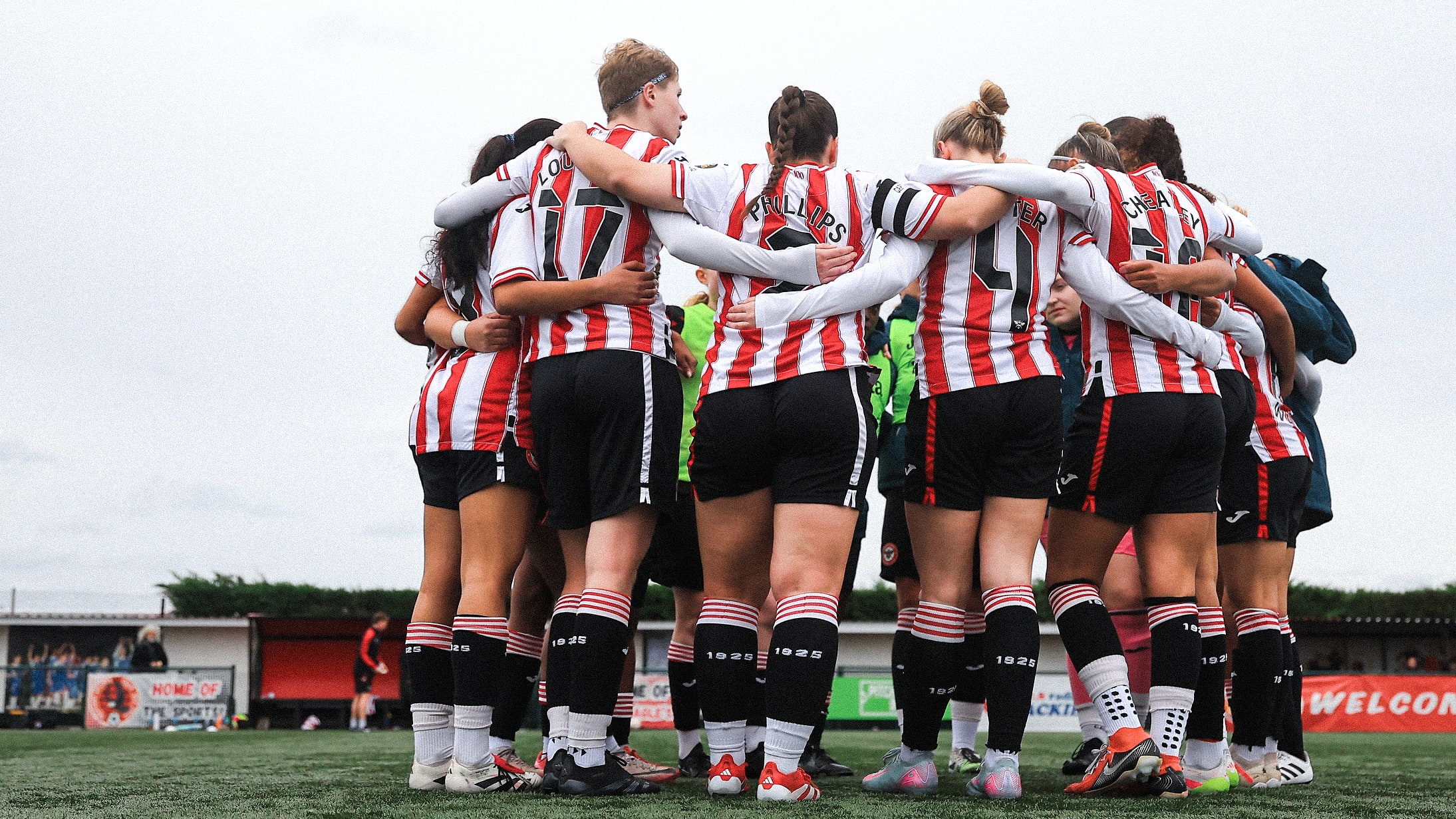 Maddie_Phillips_v_Sutton_FA_Cup_zpwskm