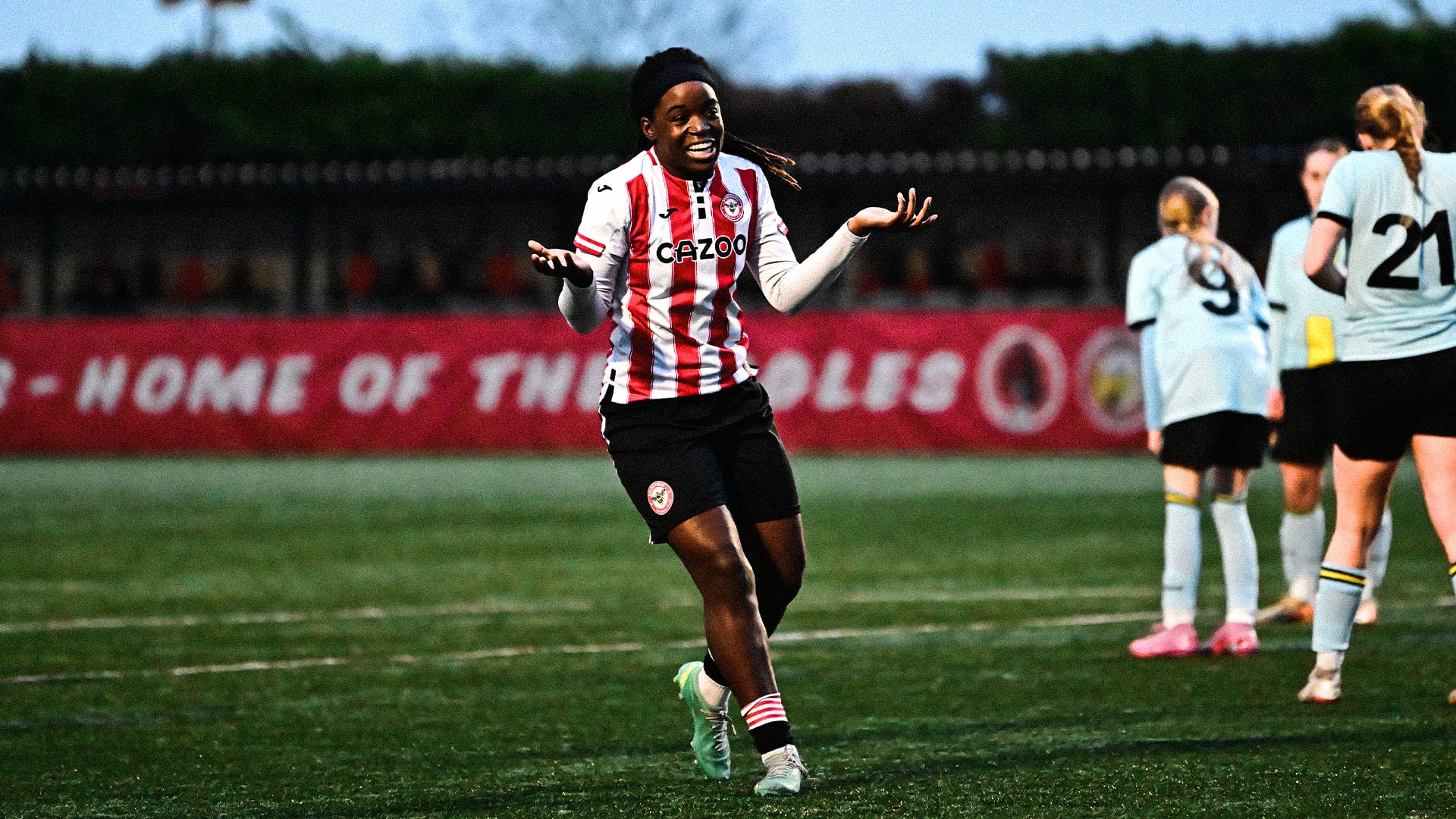 Marta_Boabonay_v_Ebbsfleet_United_k8nwrd