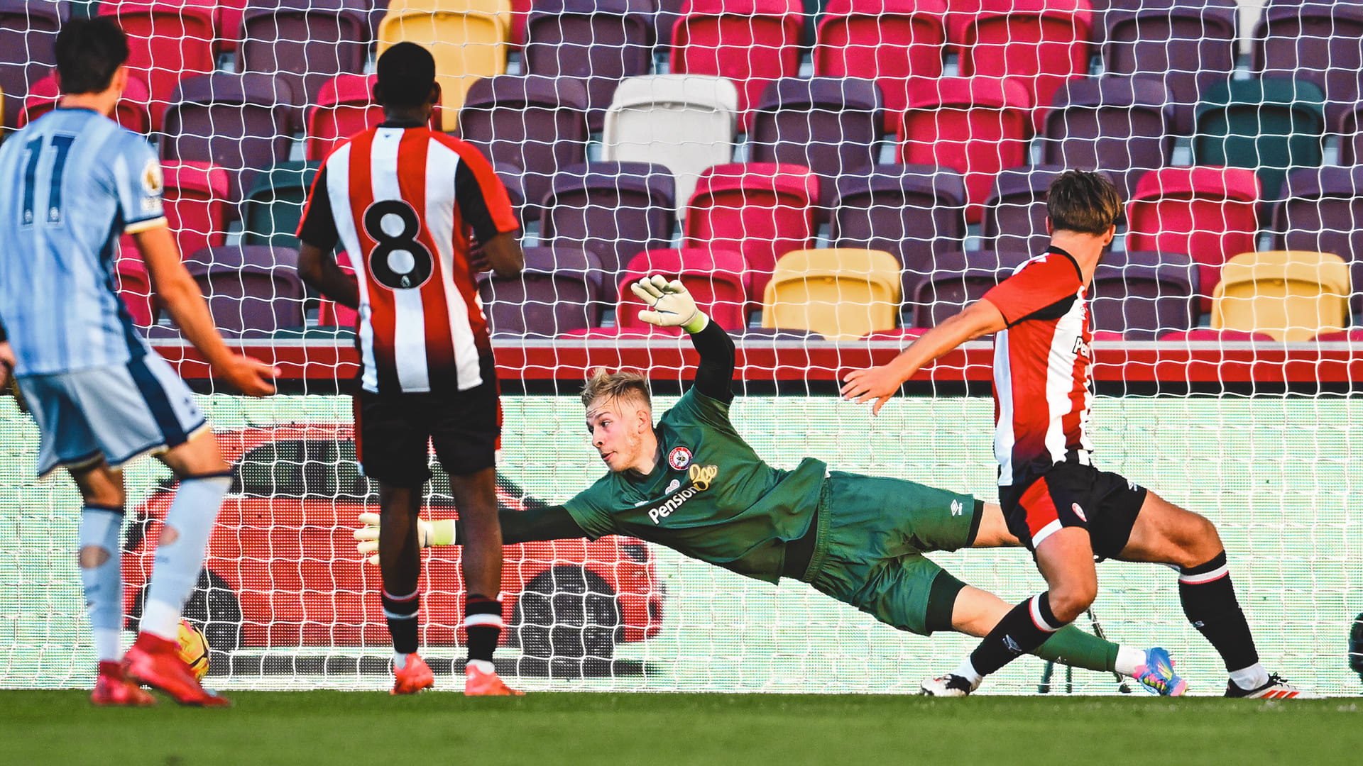 Matthe_Cox_v_Spurs_U21s_syui05