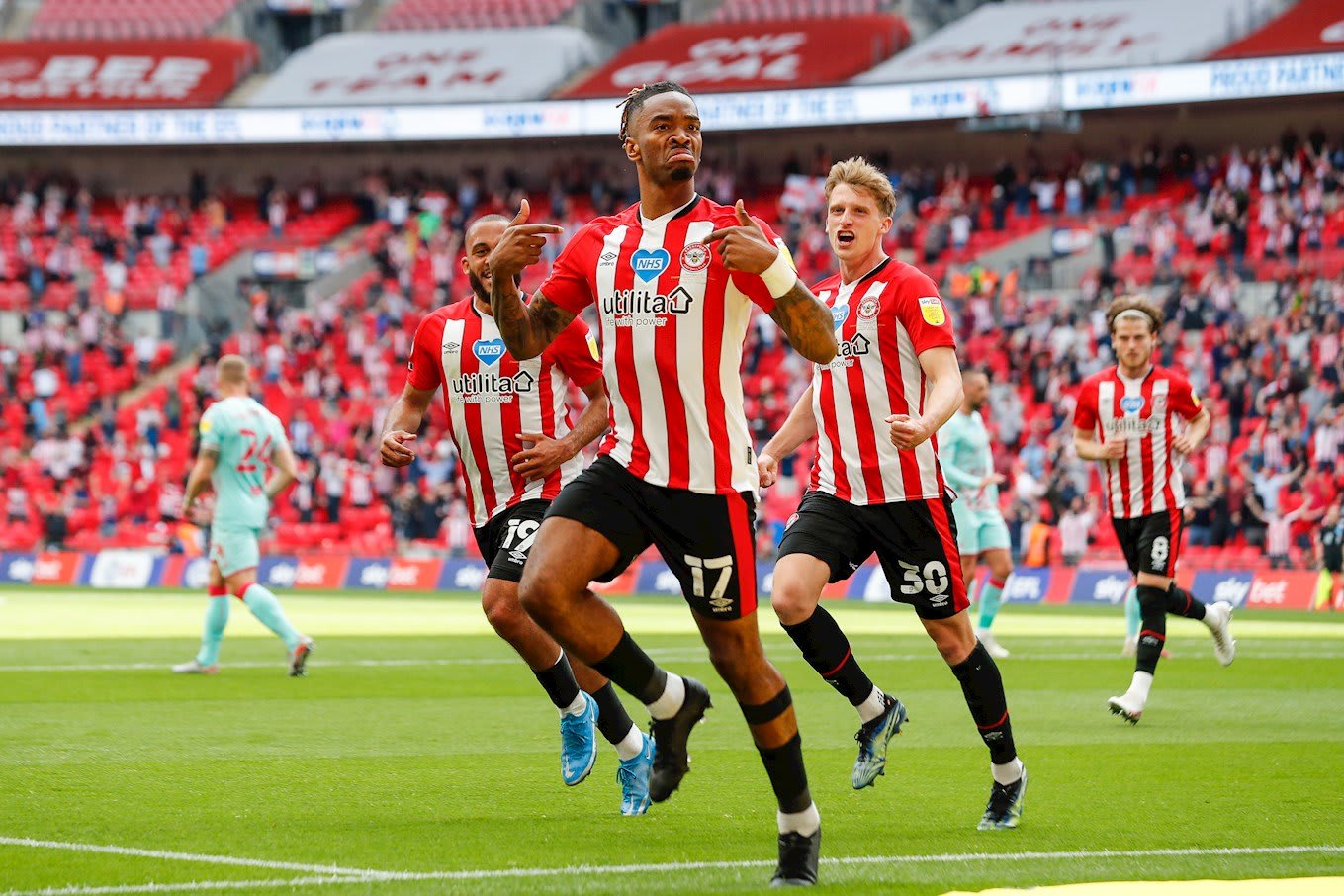 Brentford promoted to the Premier League 