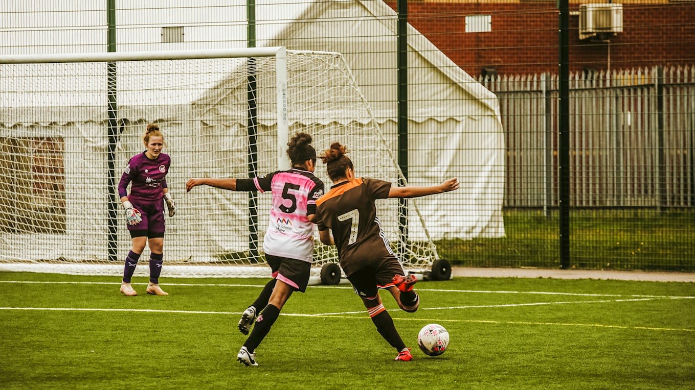 Devs put thirteen beyond Upton Park
