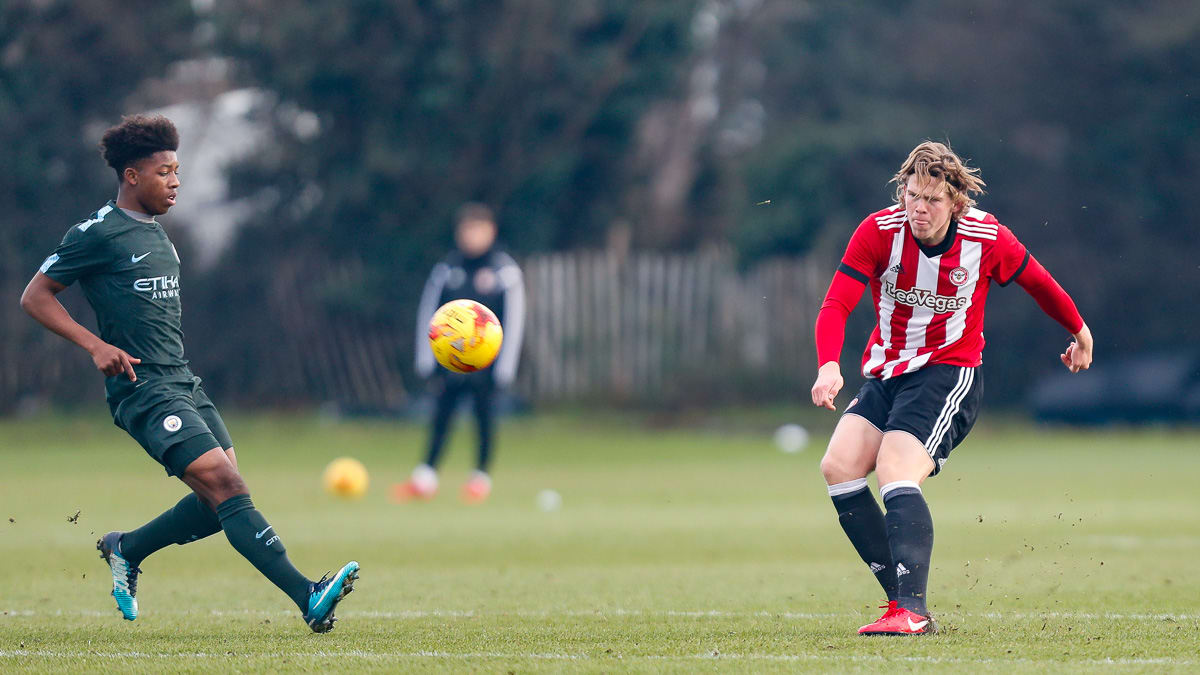 https://www.brentfordfc.com/siteassets/images/football/2020-21/collections/mads-bech-sorensen-50-games/20171219-131858-0015.jpg