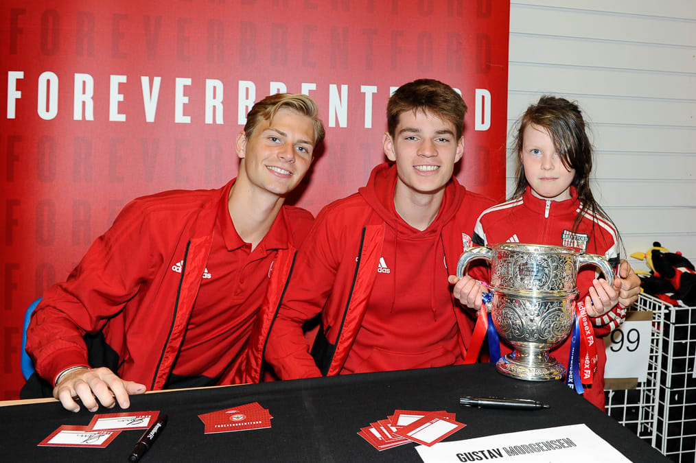 https://www.brentfordfc.com/siteassets/images/events/2018-19/20190505---preston-non-match/20190505-113437-022.jpg