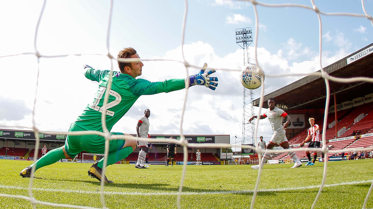 https://www.brentfordfc.com/siteassets/images/football/2019-20/first-team-games/20190904---swindon/20190904-144134-10251.jpg