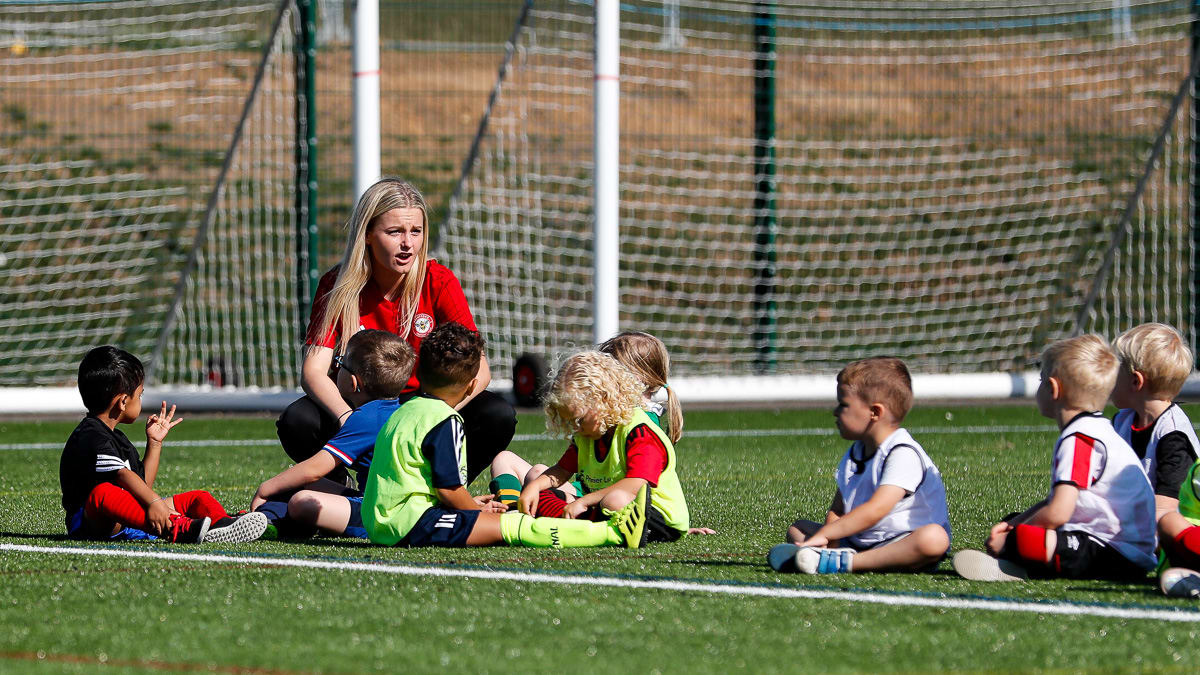 https://www.brentfordfc.com/siteassets/images/events/2019-20/20190921---cst-gunnersbury-sports-hub/20190921-111832-2009.jpg