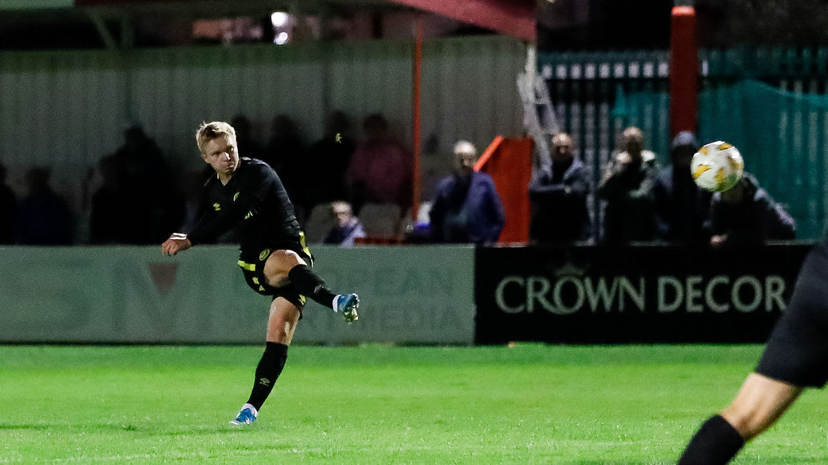 https://www.brentfordfc.com/siteassets/images/football/2019-20/b-team-games/20190925---beckenham/20190925-200625-26-0100.jpg