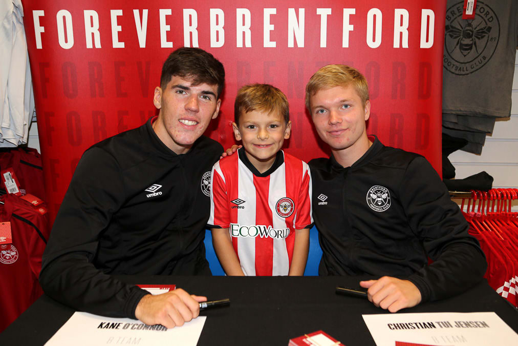 https://www.brentfordfc.com/siteassets/images/events/2019-20/20191019---millwall-non-match/20191019-135531-1034.jpg