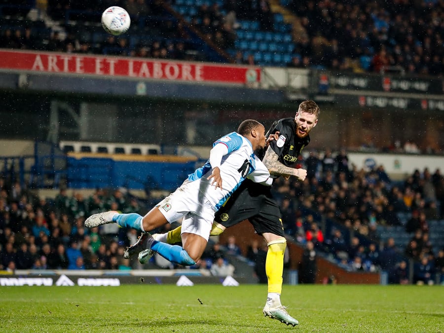 https://www.brentfordfc.com/siteassets/images/football/2020-21/collections/pontus-jansson-50-games/20191127-205505-0051.jpg
