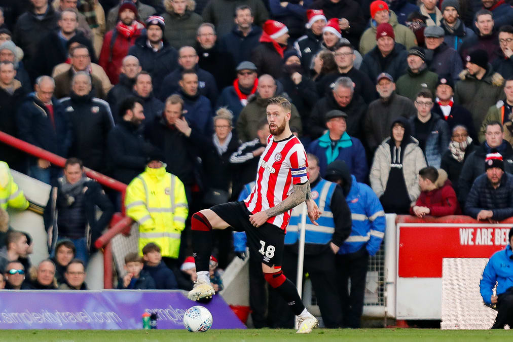 https://www.brentfordfc.com/siteassets/images/football/2020-21/collections/pontus-jansson-50-games/20191214-151002-0024.jpg
