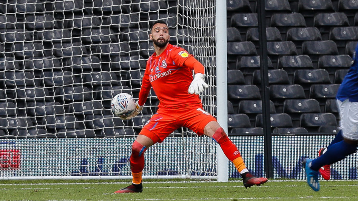 https://www.brentfordfc.com/siteassets/images/football/2019-20/first-team-games/20200620---fulham/20200620-141428-01-0100.jpg