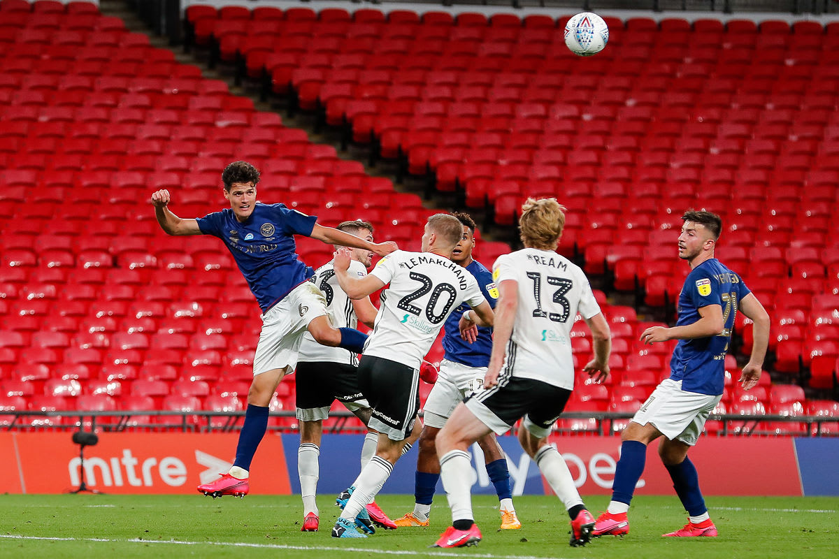 https://www.brentfordfc.com/siteassets/images/football/2019-20/first-team-games/20200804---fulham/20200804-221851-25-0100.jpg